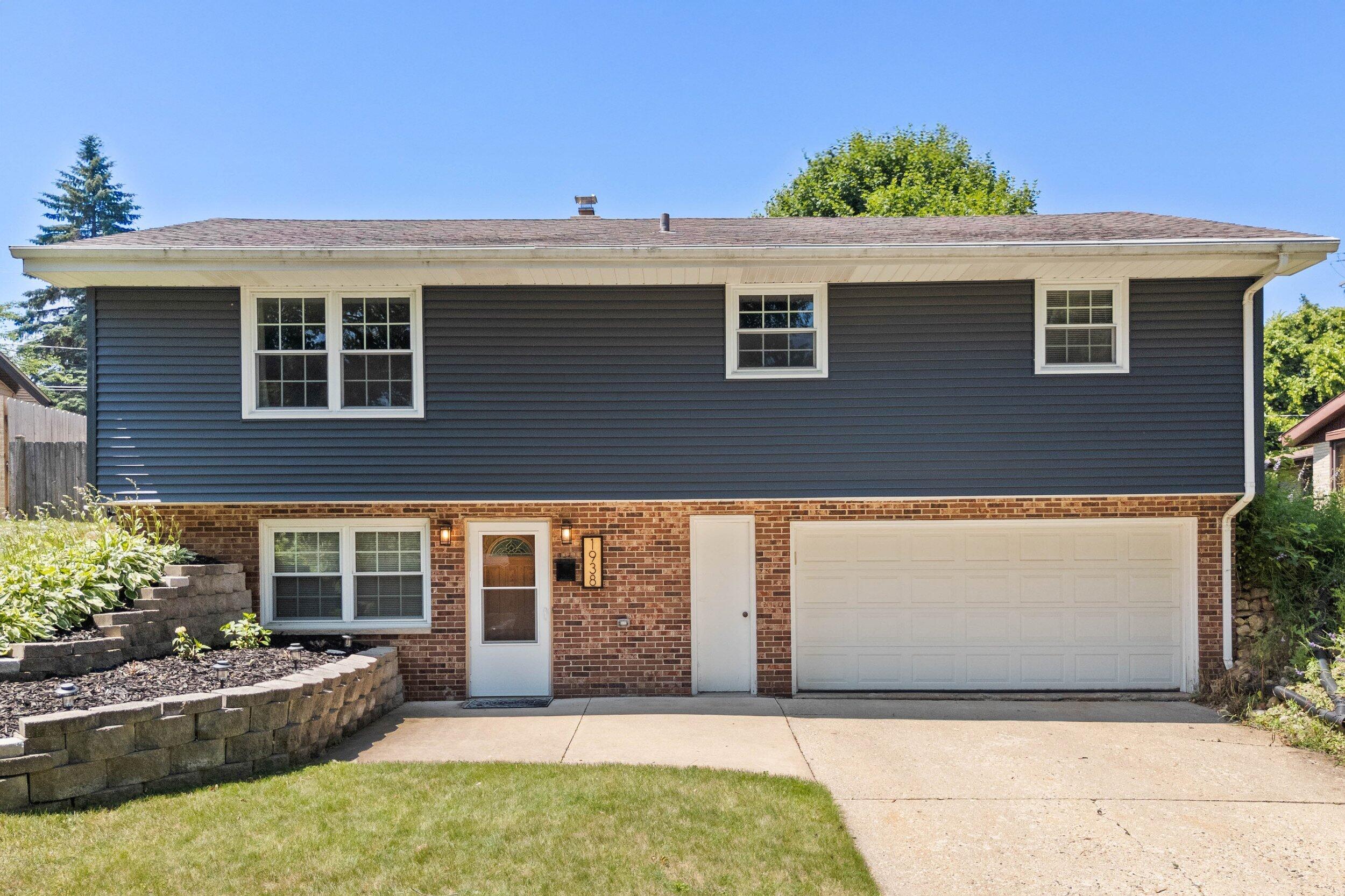 Property Photo: 1938 Woodlawn Ave WI 53090