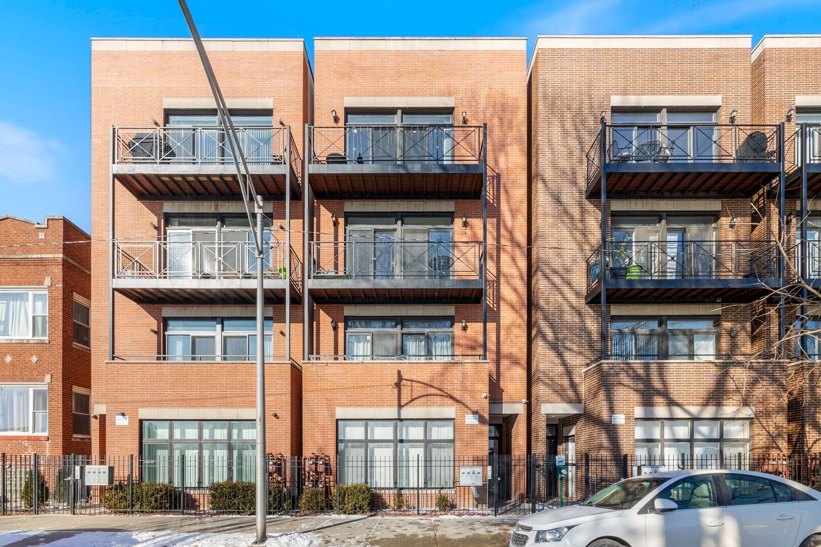 Property Photo: 3130 W Walton Street 3 IL 60622