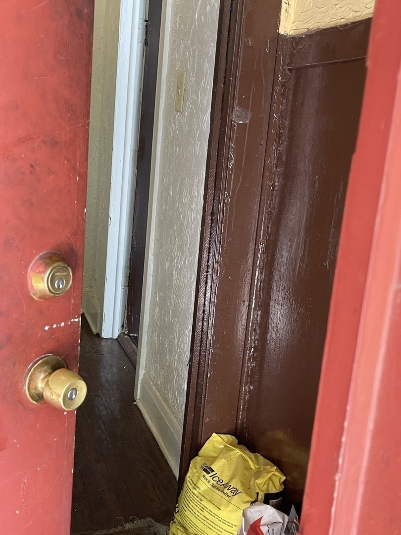 Property Photo:  2720 W Flournoy Street  IL 60612 