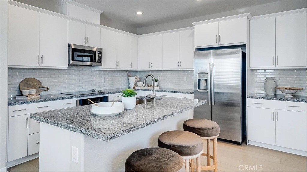 Property Photo:  2591 Cloudview Privado  CA 91761 