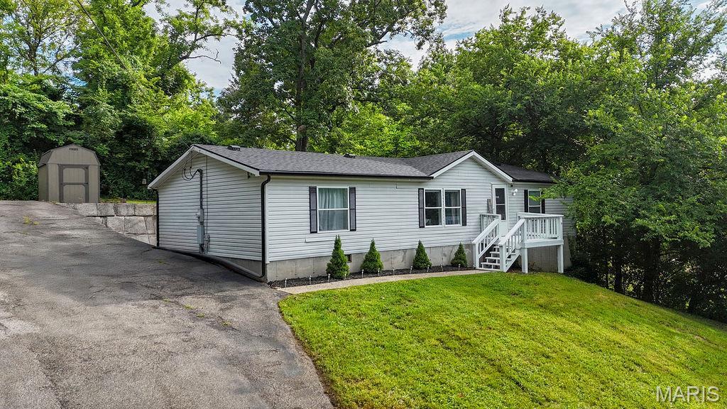 Property Photo: 205 Phidias Place MO 63020