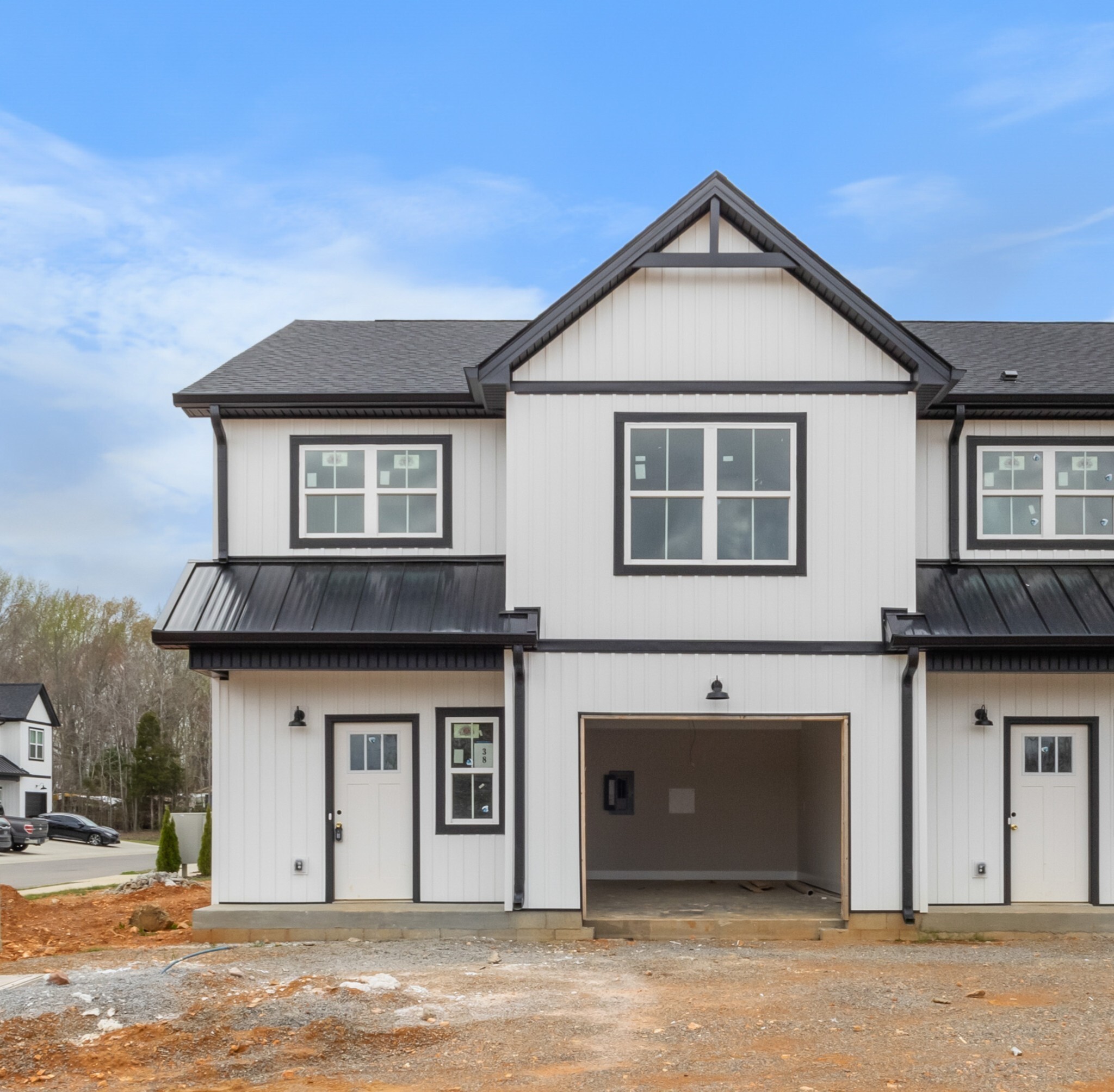 Property Photo: 166 Sango Dr Bldg 5 41 TN 37043
