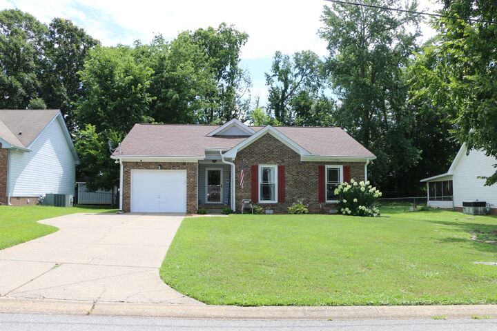 Property Photo:  231 Kathleen Ct  TN 37043 