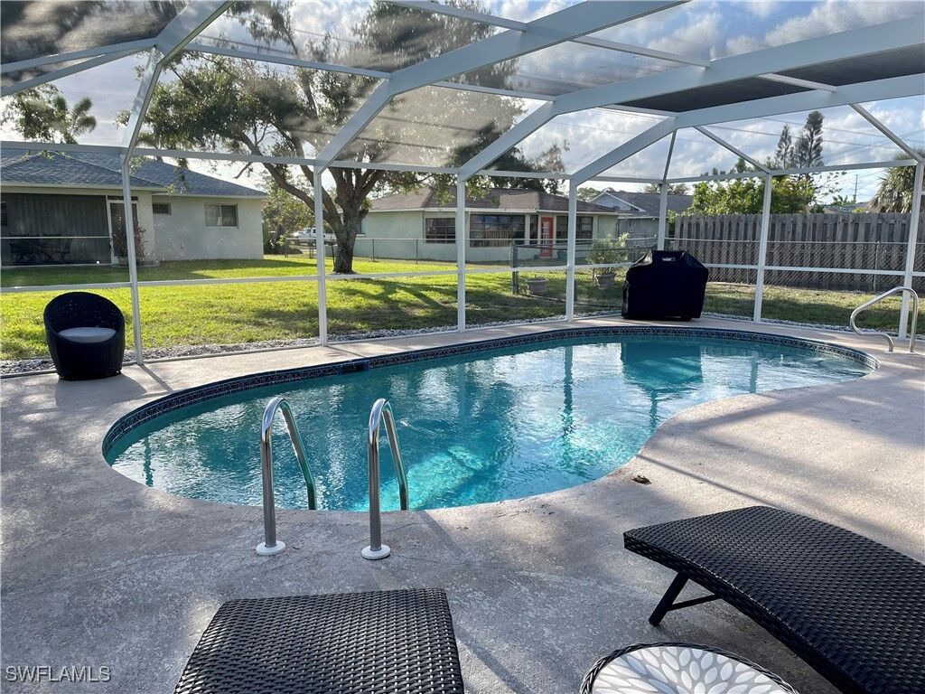 Property Photo:  258 SE 1st Avenue  FL 33990 