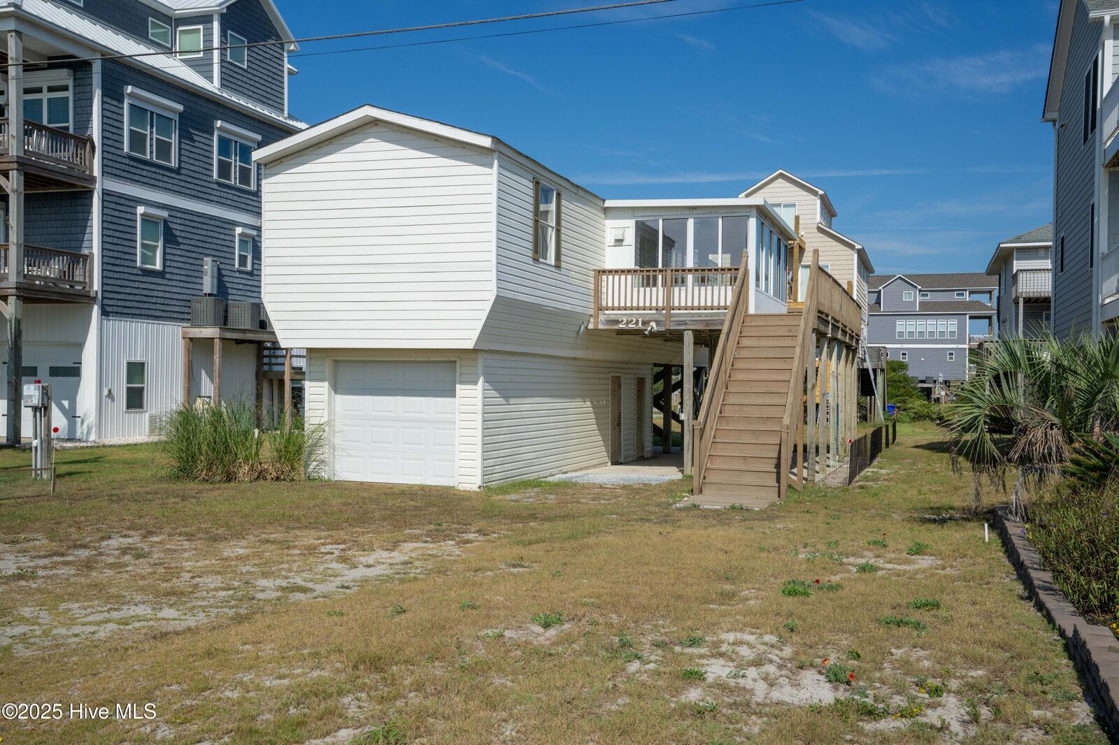 Property Photo:  221 Topsail Road  NC 28460 