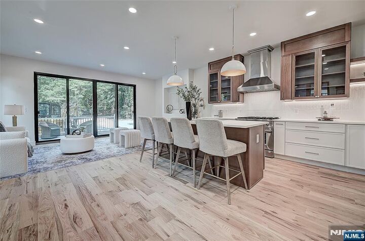 Property Photo:  86 Watchung Avenue 1  NJ 07043 