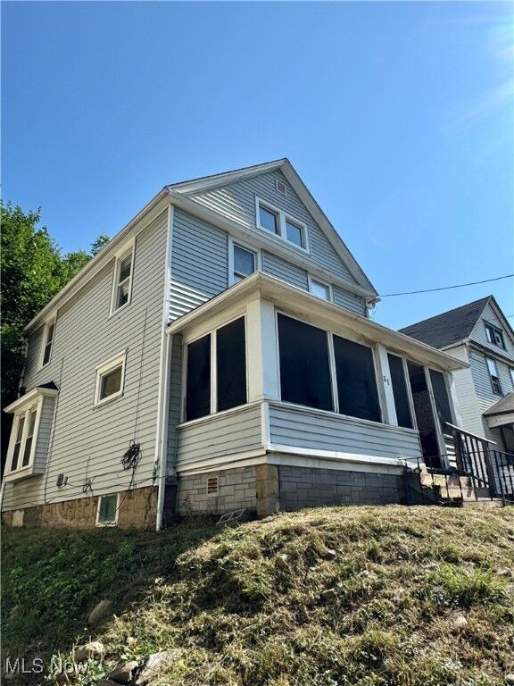 Property Photo:  31 E Emerling Avenue  OH 44301 