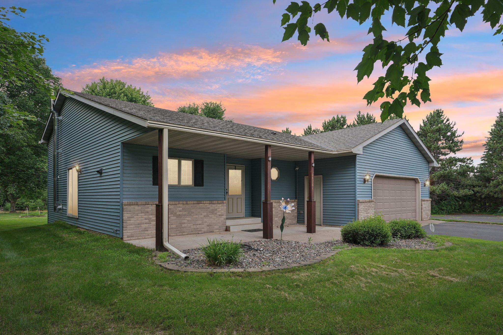Property Photo:  24864 Kettle River Boulevard  MN 55025 