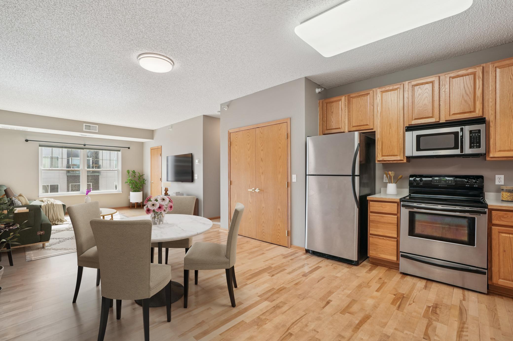 Property Photo: 4824 E 53rd Street 422 MN 55417