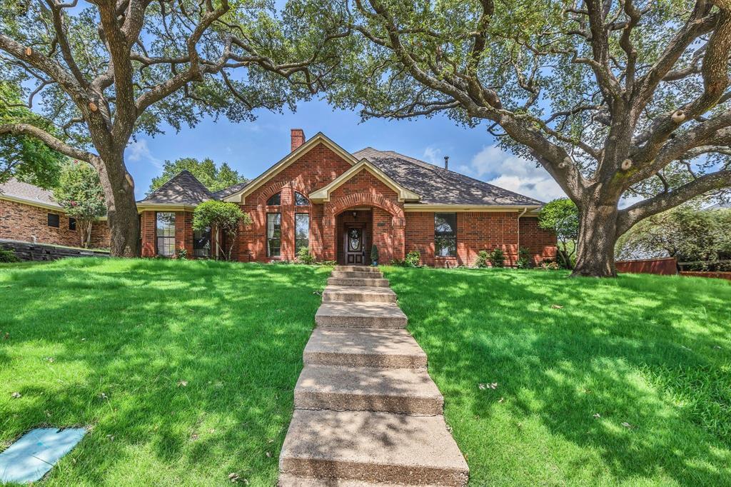 Property Photo: 1675 Shores Boulevard TX 75087