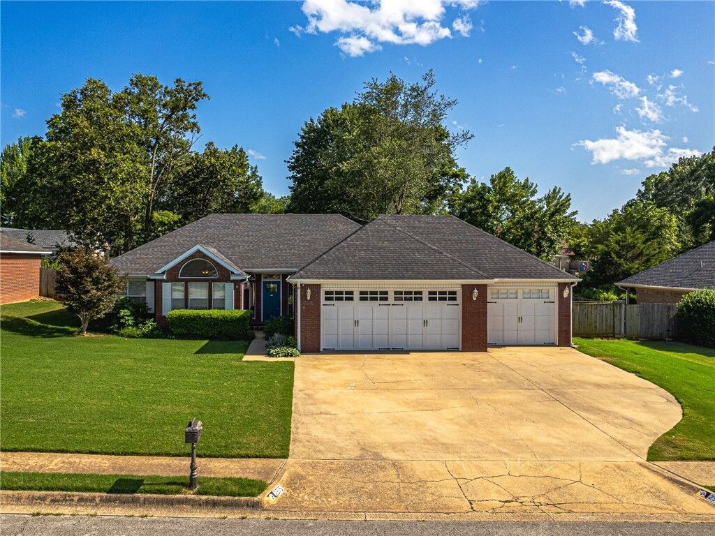 Property Photo:  2375 Cimmaron Avenue  AR 72762 