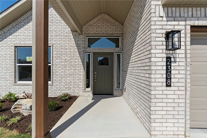 Property Photo:  2308 Lexington Street  AR 72761 