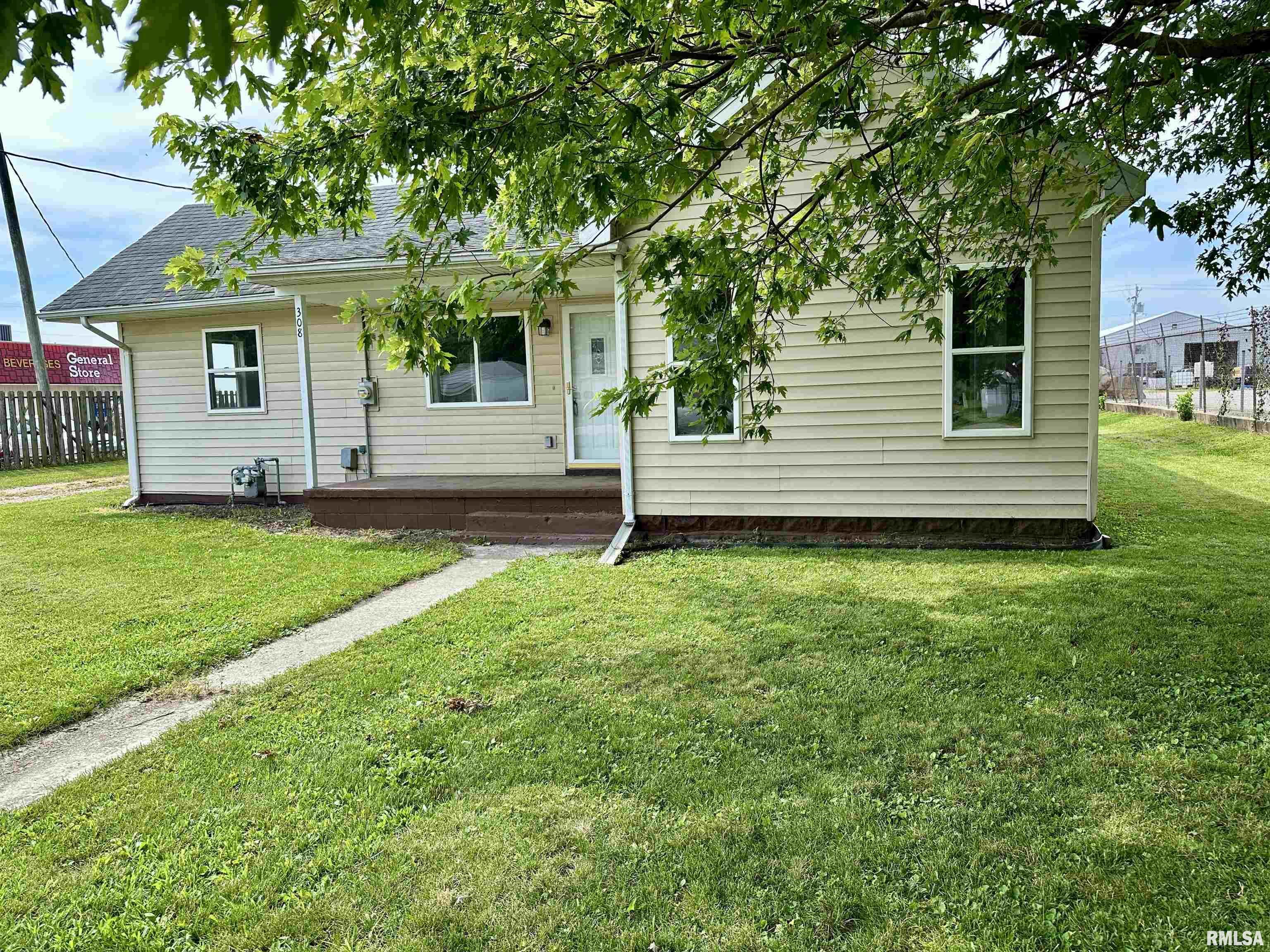 Property Photo: 308 E 1st Street IL 61733