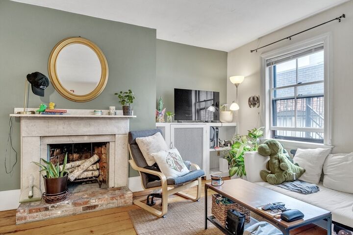 Property Photo:  16 Hancock St 5R  MA 02114 