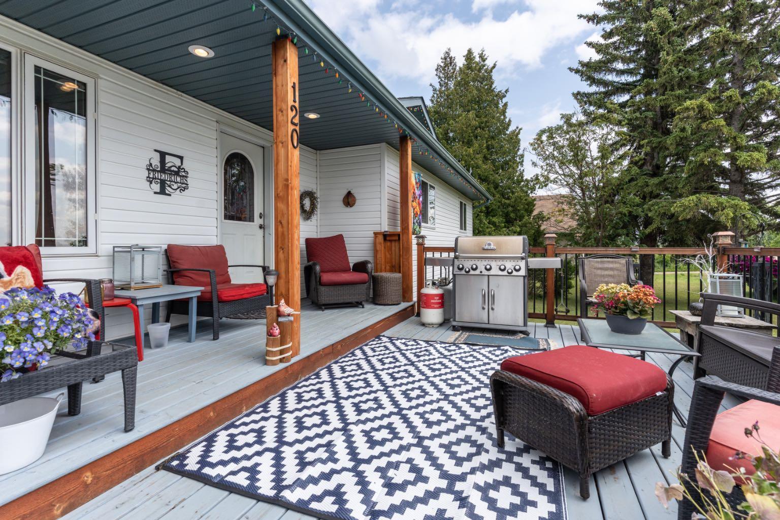 Photo de la propriété:  120 Dominion Street  AB T0B 2M0 