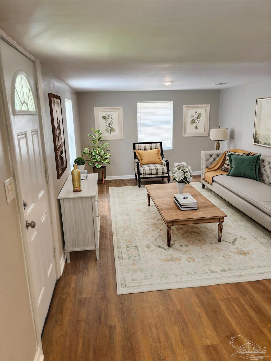 Property Photo:  1100 Wayne Ave  FL 32507 