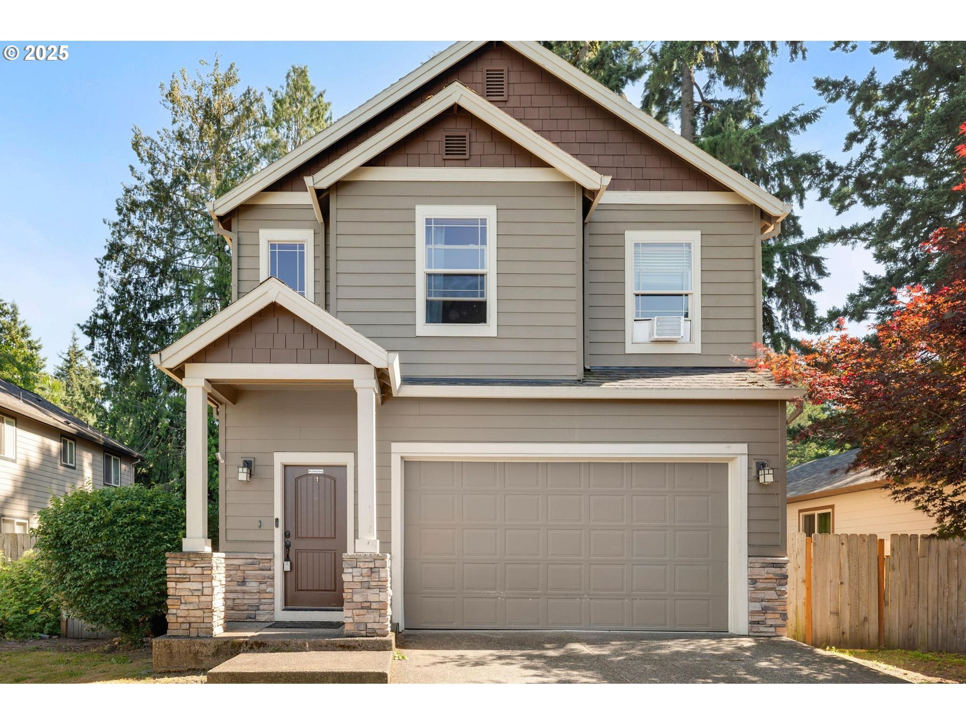 Property Photo: 943 NE 172nd Ave OR 97230