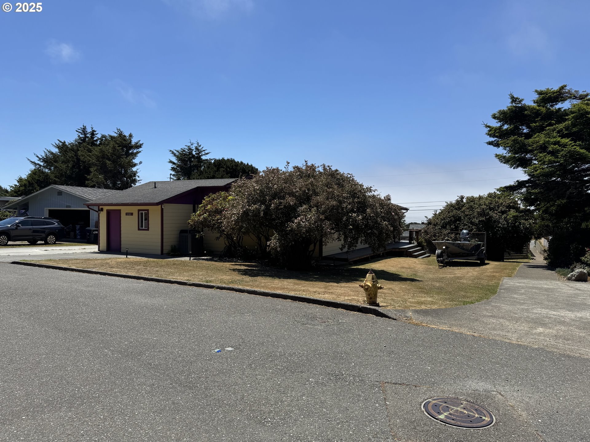 Property Photo:  30388 Hillside Ter  OR 97444 