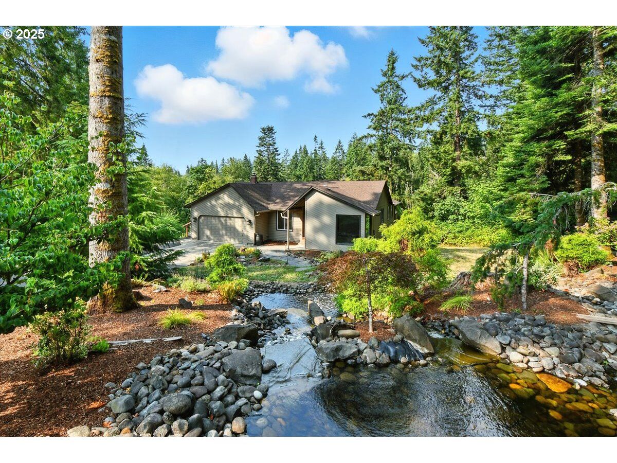 Property Photo: 35016 NE Gable Ave WA 98629