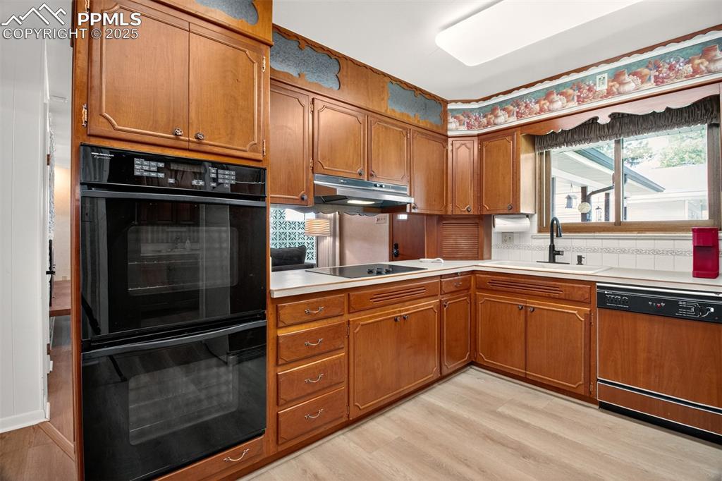 Property Photo: 80 Baylor Street CO 81005
