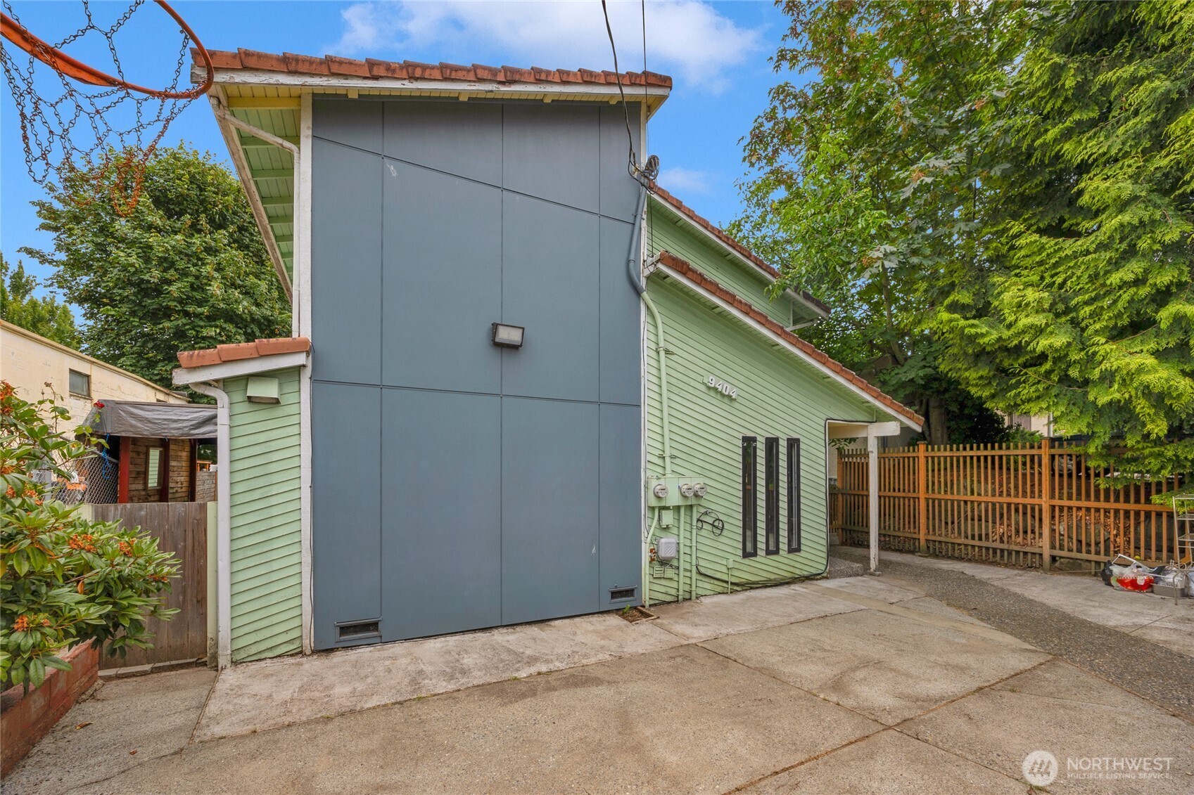 9404  Stone Avenue N  Seattle WA 98103 photo