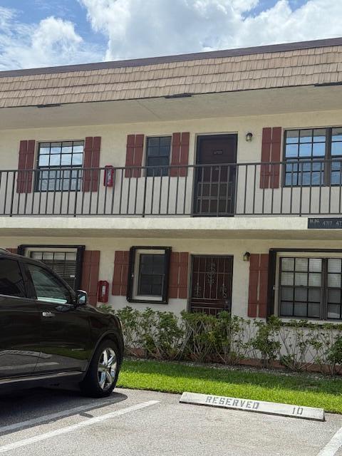 Property Photo: 4720 Oak Terrace Drive FL 33463