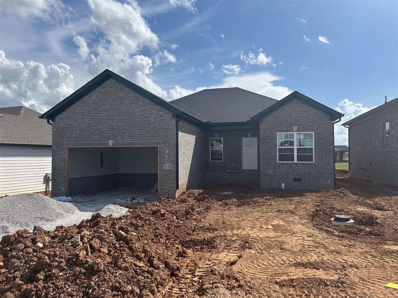 Property Photo: 1338 Helmsdale Avenue KY 42101