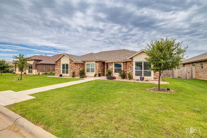 Property Photo: 5033 Scarlet Oak Lane TX 76904