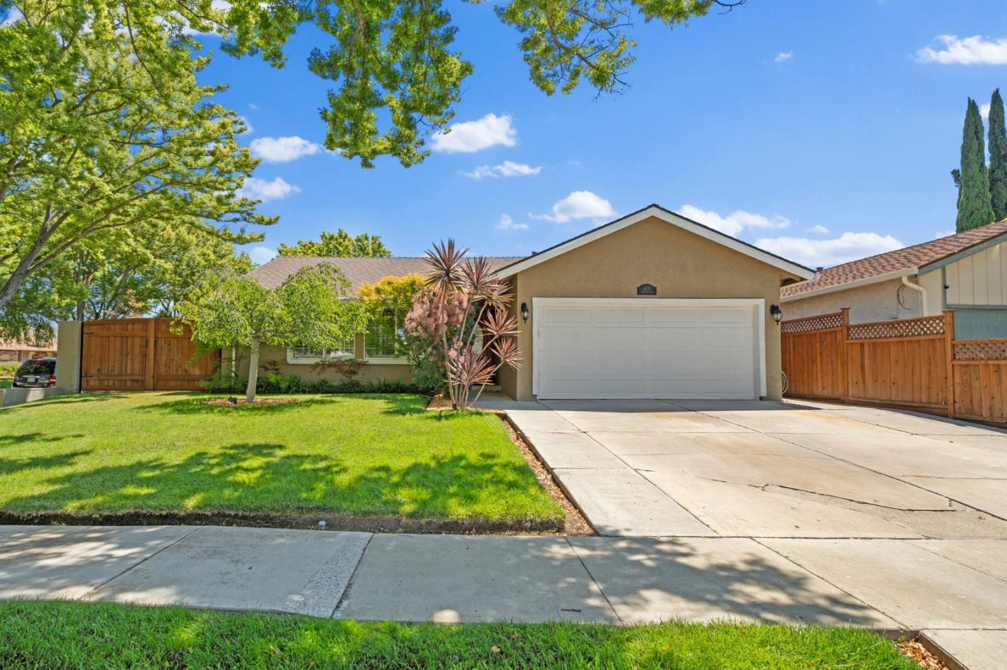 Property Photo: 6230 Mahan Drive CA 95123
