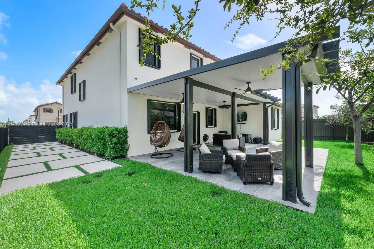 Property Photo: 11886 SW 234th St FL 33032