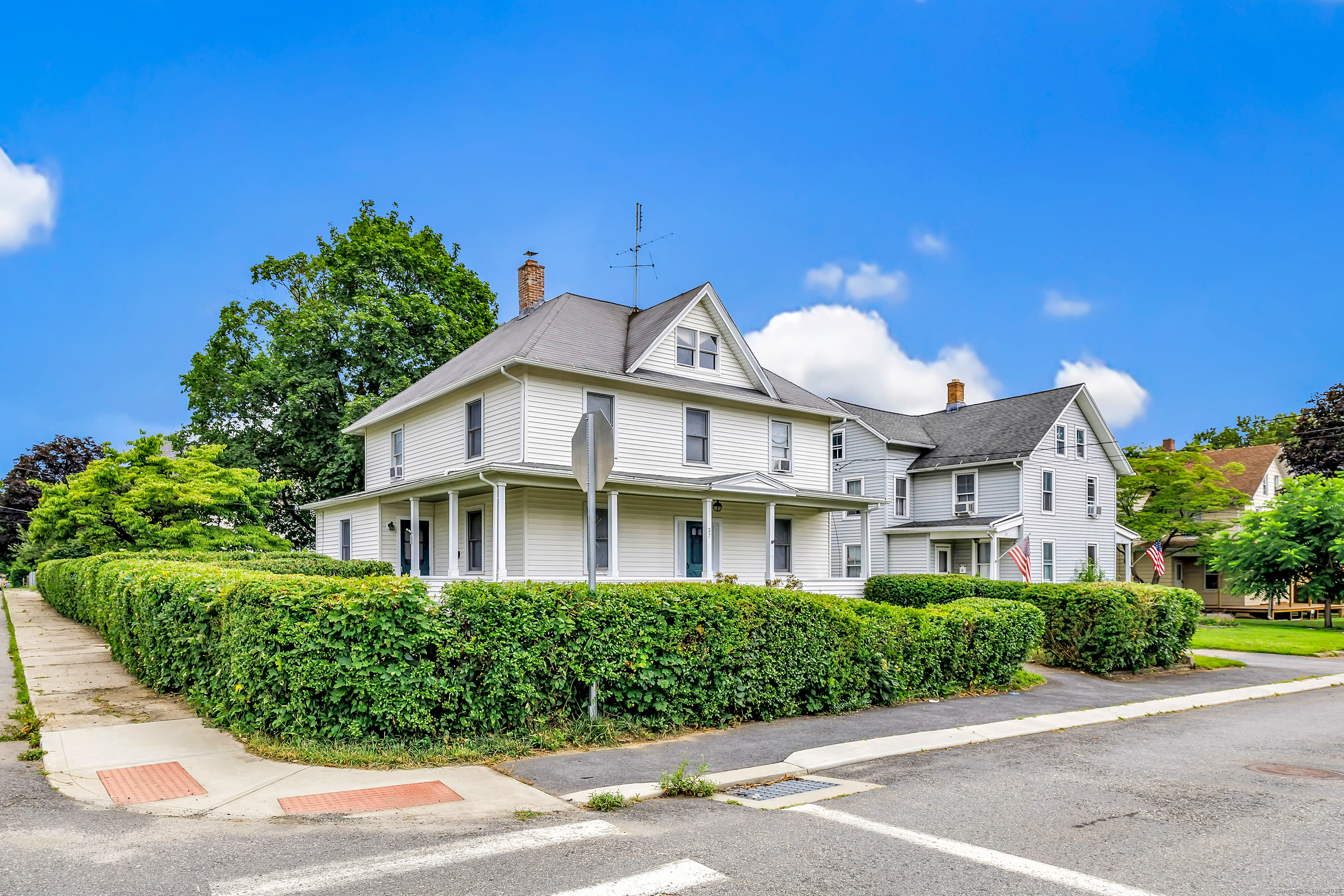 Property Photo:  37 Linden Street  CT 06790 