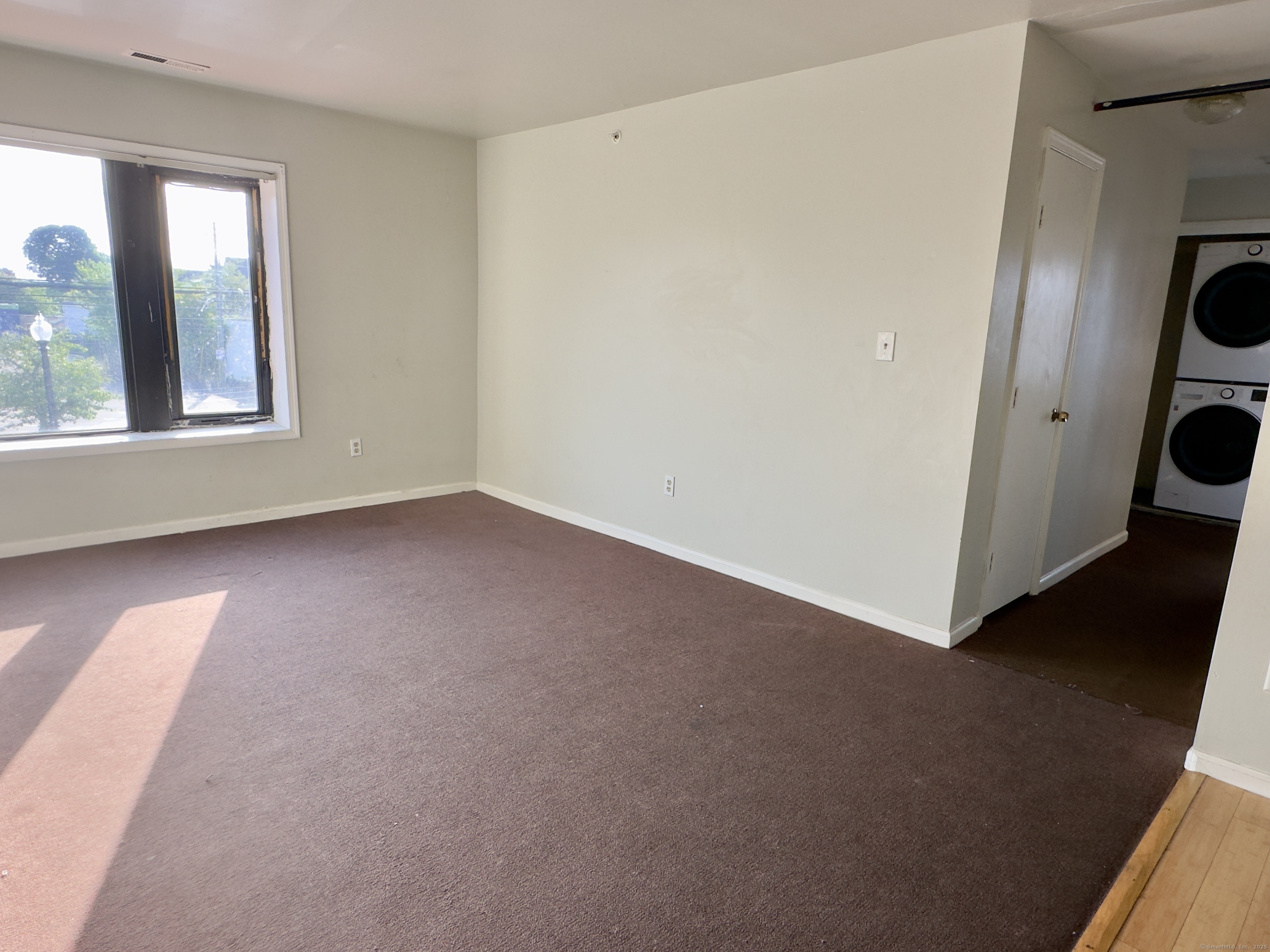 Property Photo:  861 Madison Avenue 1  CT 06606 