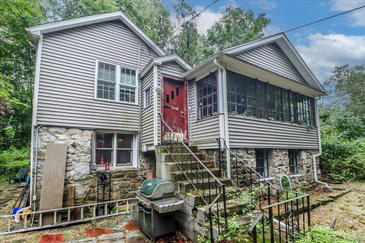 Property Photo:  52 Hudson Drive  CT 06812 