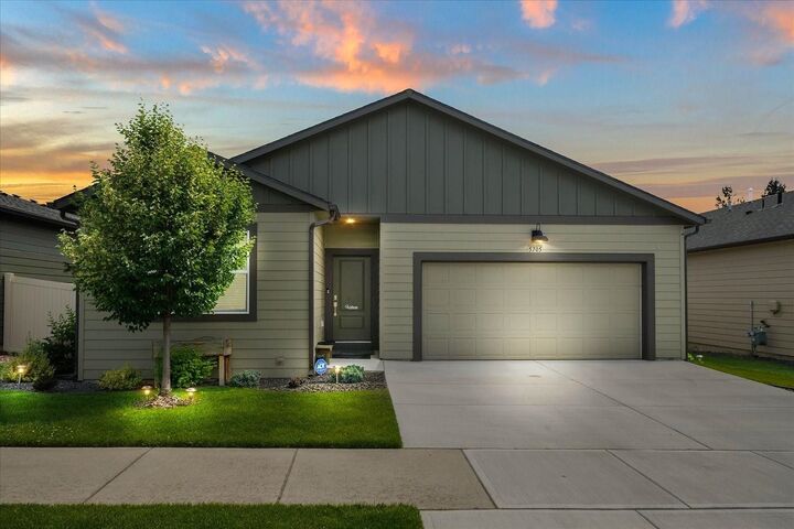 Property Photo: 5705 W Youngstown Ln WA 99208