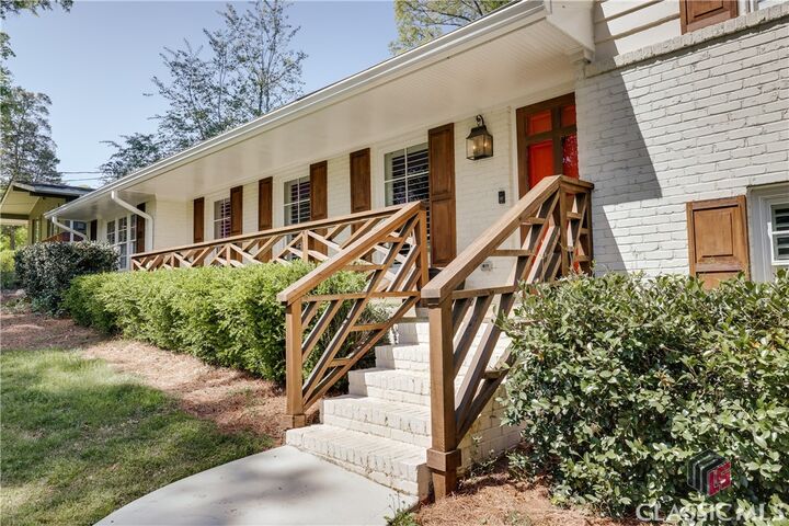 Property Photo: 335 Duncan Springs Road GA 30606