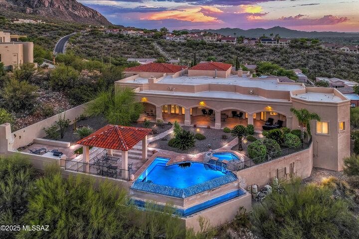 Property Photo:  10060 N La Reserve Drive  AZ 85737 