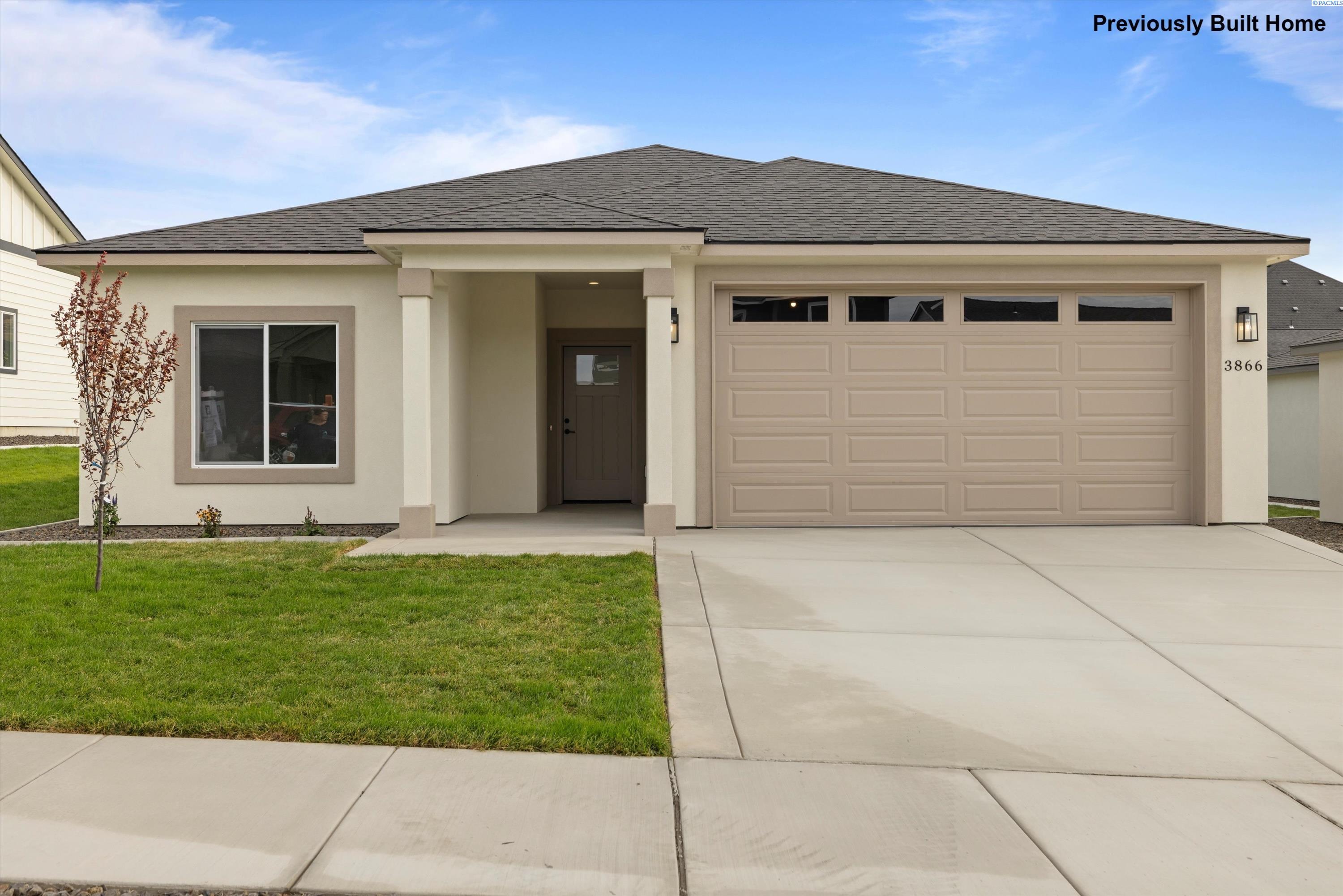 Property Photo: 4808 Harlan Ct WA 99352