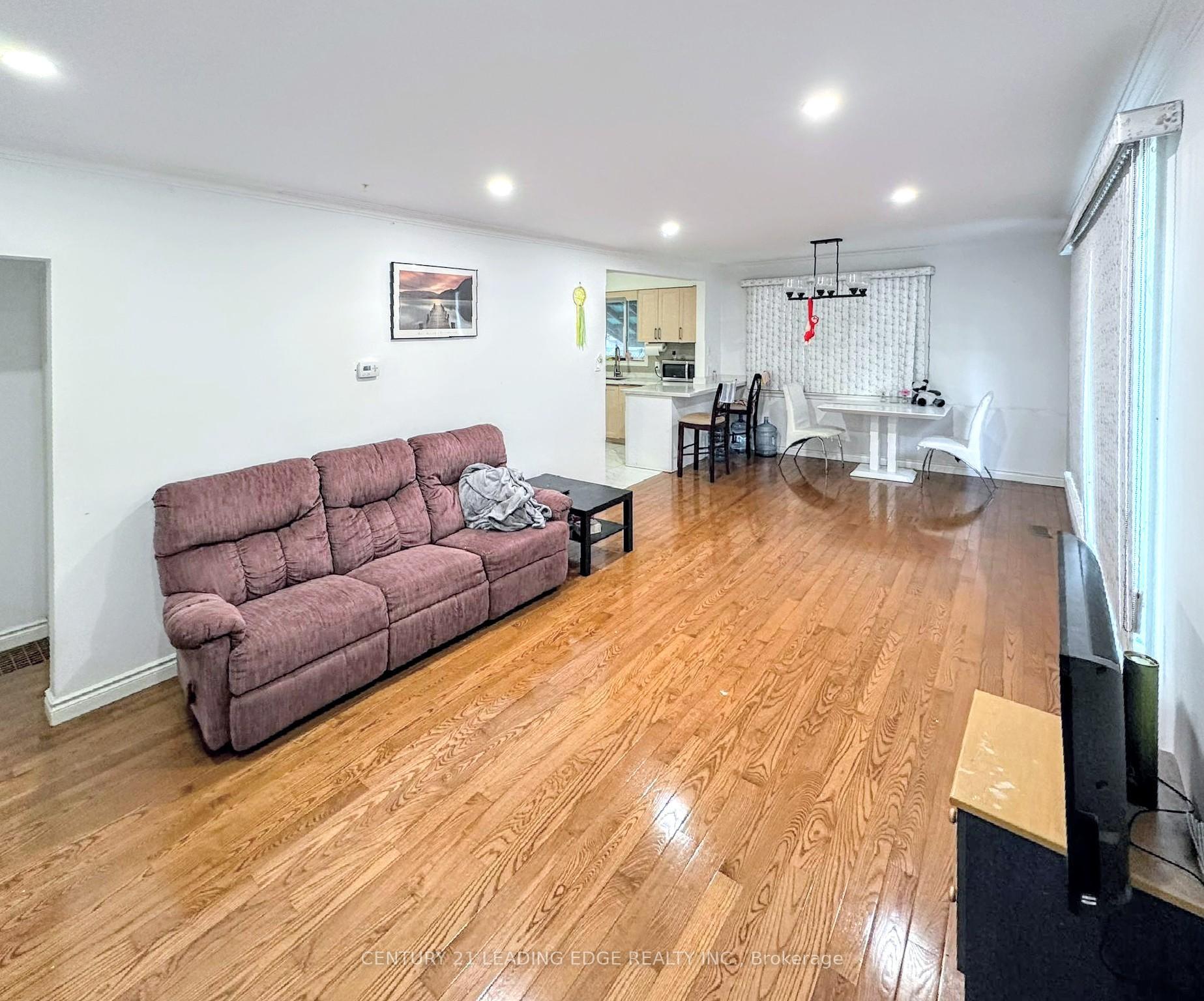 Property Photo:  2250 Brimley Road  ON M1S 2B6 
