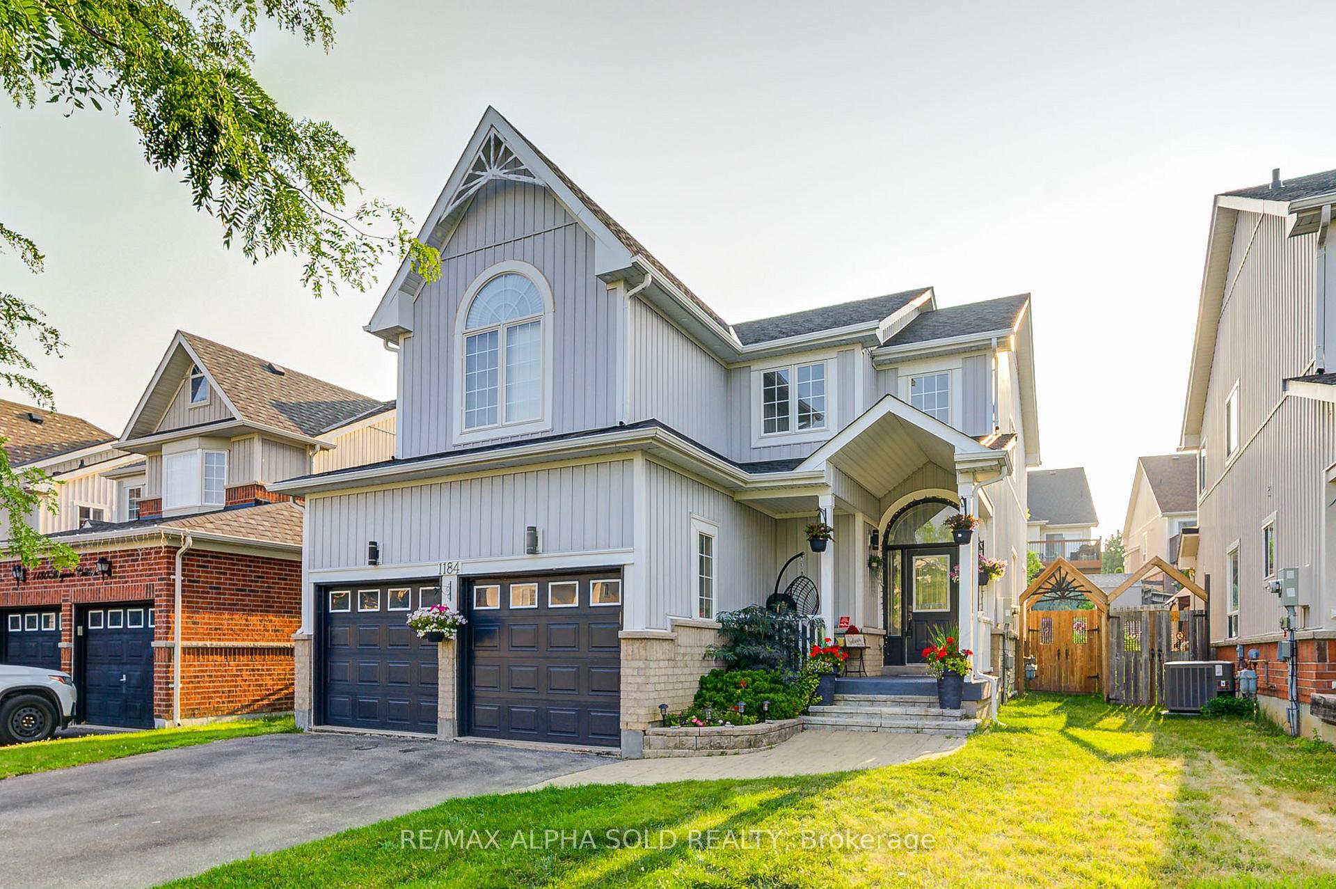 Property Photo: 1184 Ashgrove Crescent ON L1K 3A4