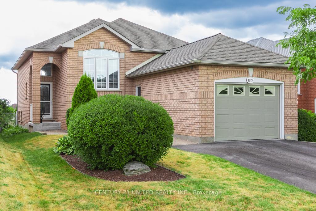 Property Photo: 1019 Baker Street ON K9H 7P7
