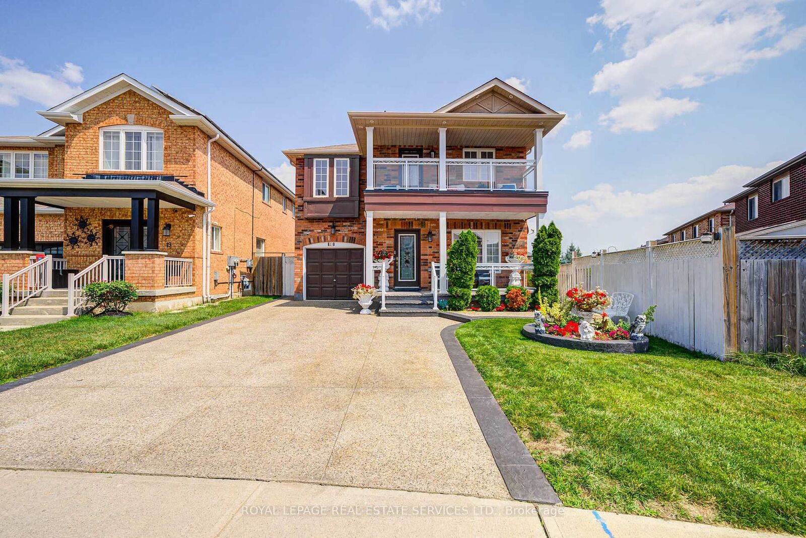 Photo de la propriété: 21 Duxford Street ON L6X 0S6