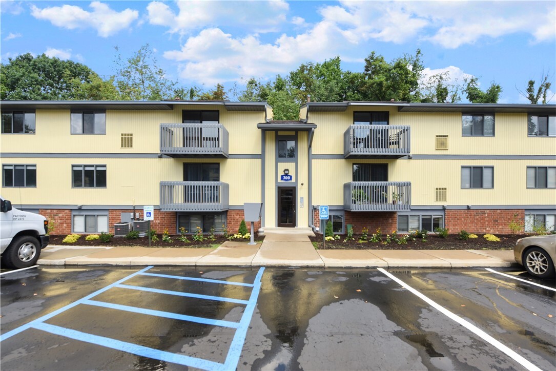 Property Photo: 1600 Settlers Dr. PA 15071