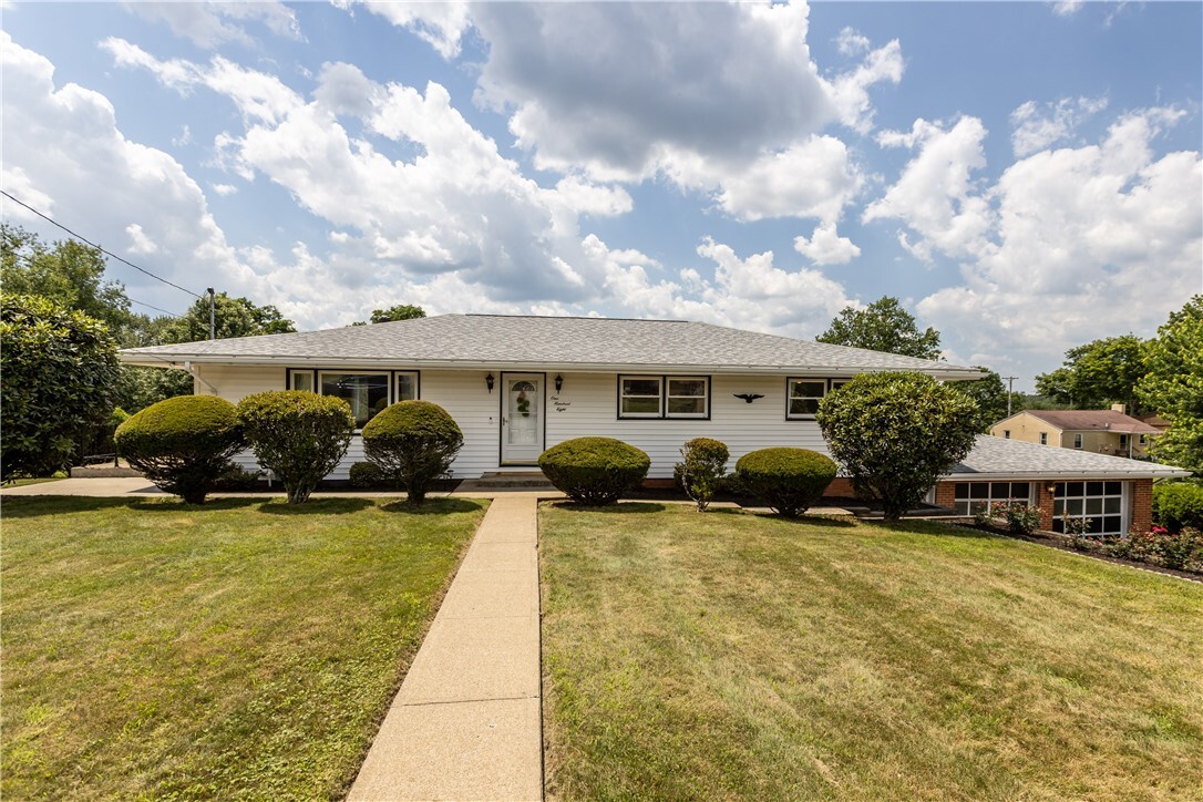 Property Photo: 108 Dave St PA 15066