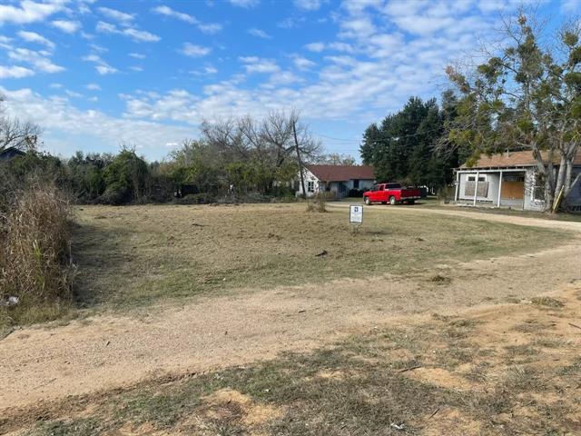 Property Photo: 920 E Cameron (Highway 79) Avenue 4 TX 76567