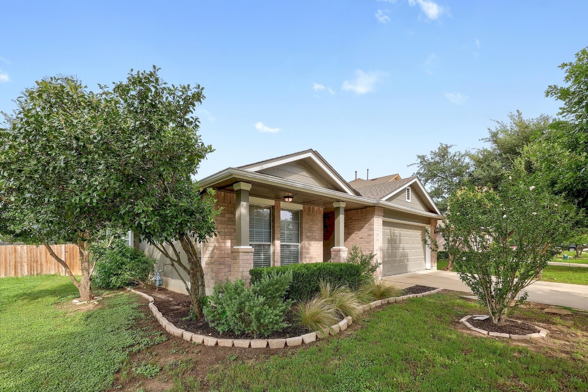 Property Photo: 2728 Breezy Point Cove TX 78665
