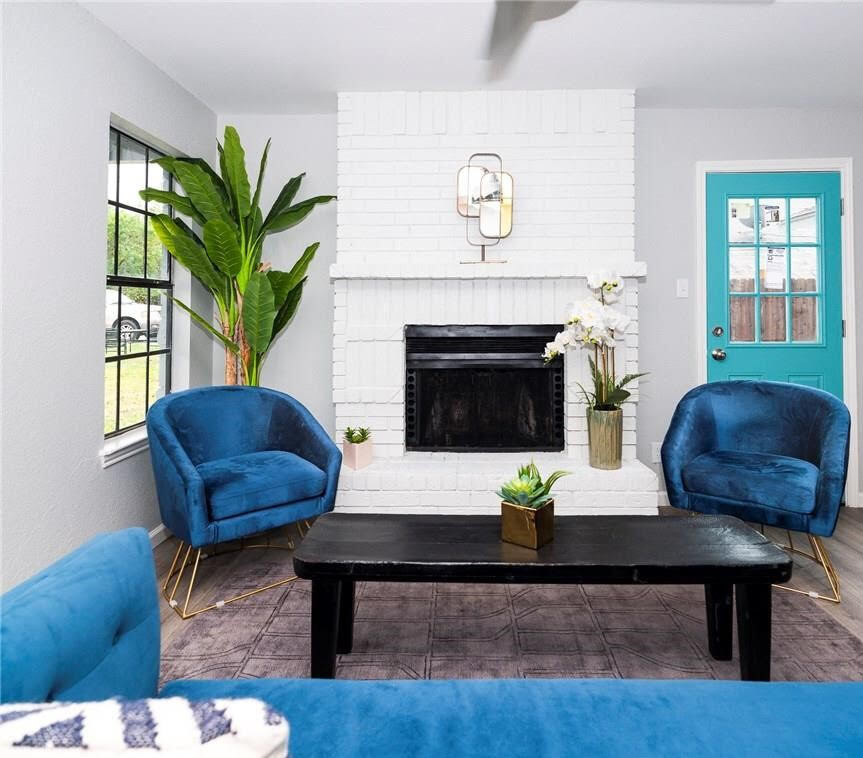 Property Photo: 1200 Hyridge Street TX 78664