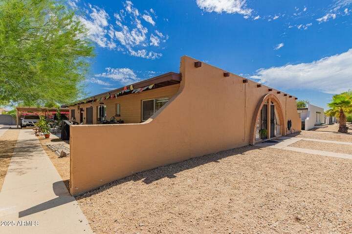 Property Photo:  1319 E Vista Avenue  AZ 85020 