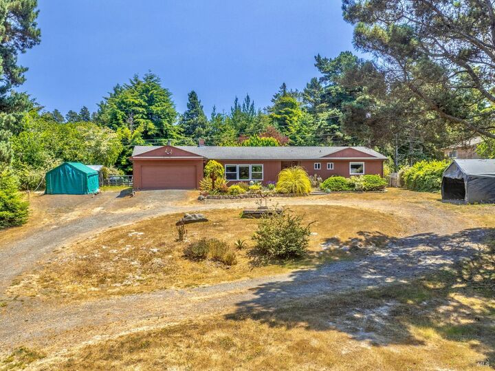 Property Photo: 18841 Lahmon Lane CA 95437