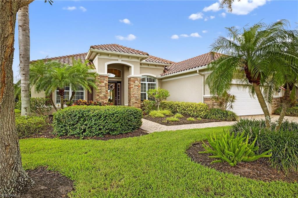 Property Photo: 11204 Lithgow Ln FL 33913