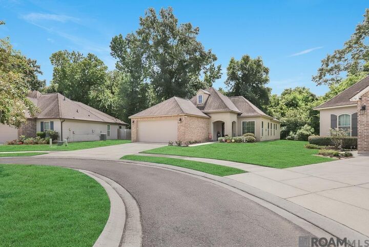 Property Photo: 1485 Alouette Dr LA 70820